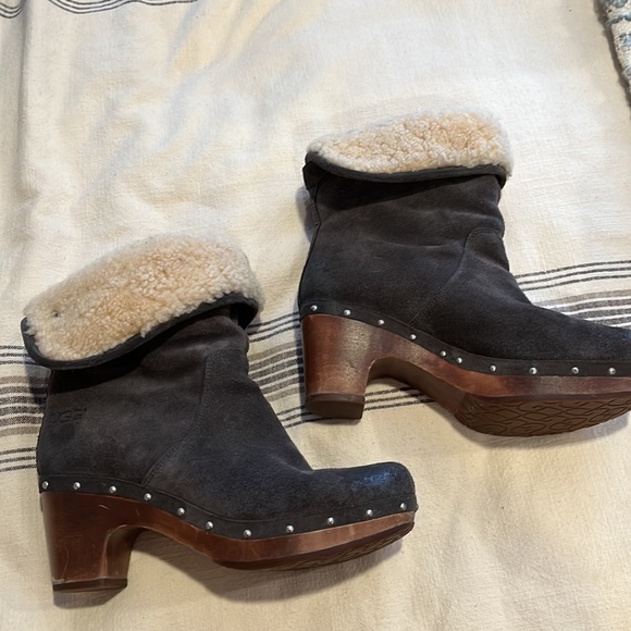 UGG Gray Sherpa Lined Lynne’s Clog Boot - Size 7 - Picture 2 of 10